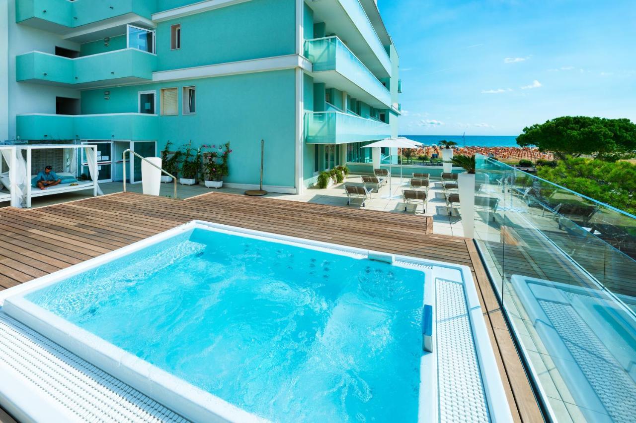 Hotel Montecarlo Bibione Exterior photo