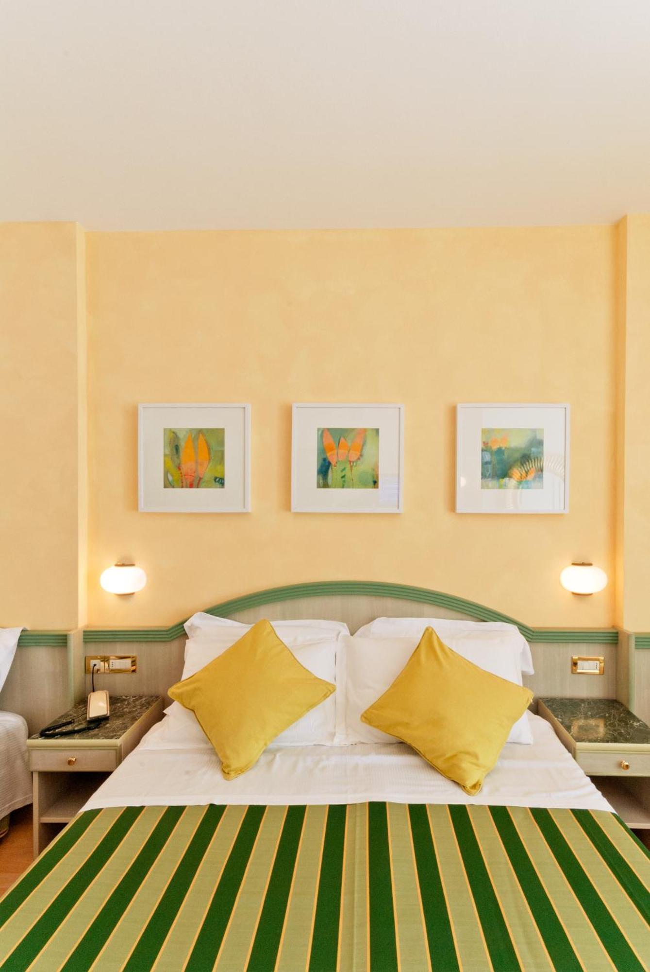 Hotel Montecarlo Bibione Room photo