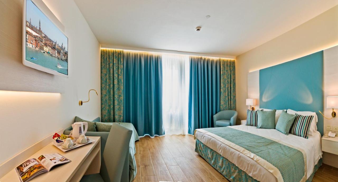 Hotel Montecarlo Bibione Exterior photo